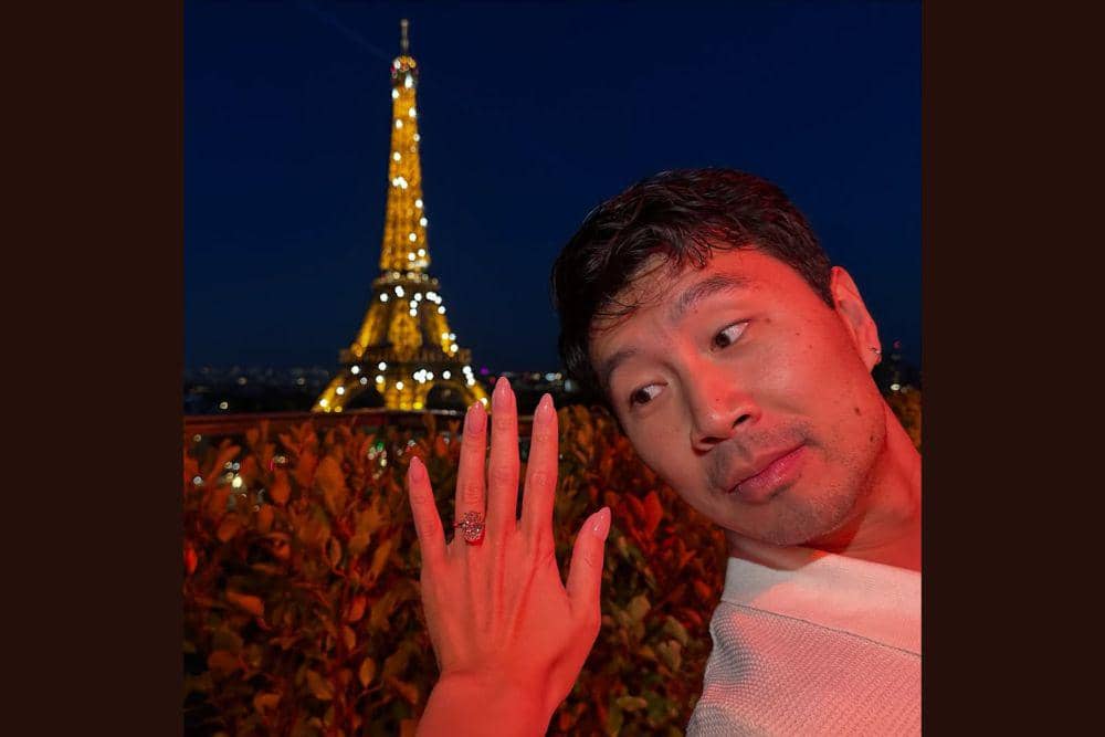 Simu Liu dan Allison Hsu Tunangan