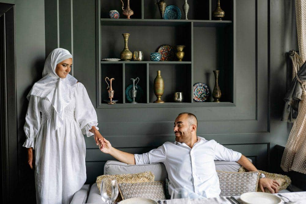 ilustrasi pasangan suami istri (pexels.com/Yan Krukau)