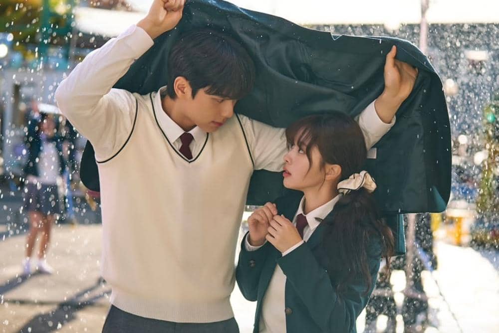 바니열 교복데이트 온다!!  모두 오늘 밤 9시 50분 MBC에서 만나요 #바니와오빠들금토 밤 9시 50분 방송#노정의 #이채민 #조준영 #김현진 #홍민기#바니 #청춘 #로맨스 #mbcdrama #MBC #crushology101.jpg