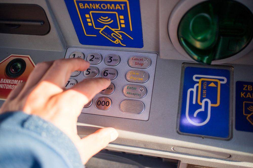 ATM.jpg