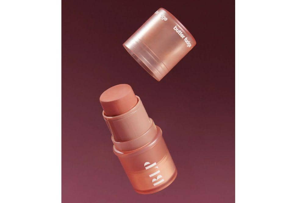 rekomendasi blush on warna peach