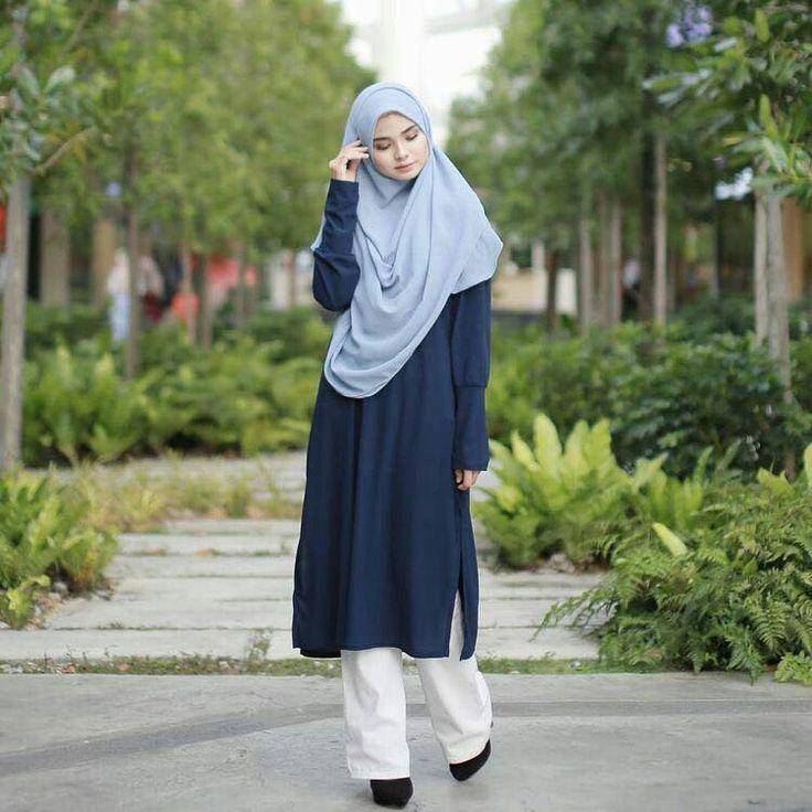 baju navy cocok dengan jilbab warna apa