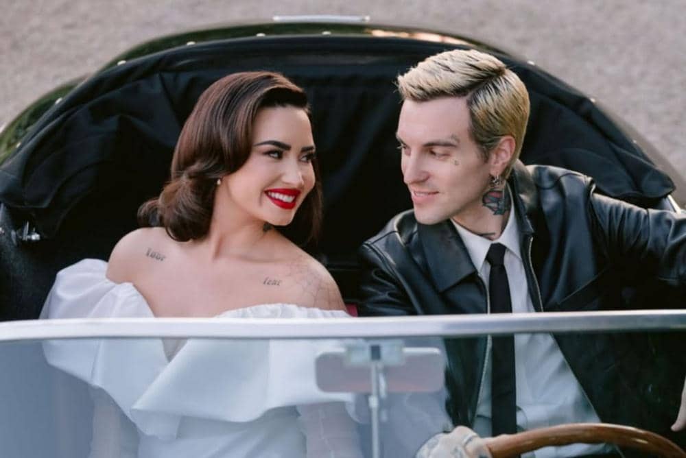 Jordan, I cannot WAIT to marry you!! The past 3 years have been the best 3 years of my life and I have you to thank for that. I’m obsessed with your heart, your love and your light. I can’t wait to grow  (1).jpg