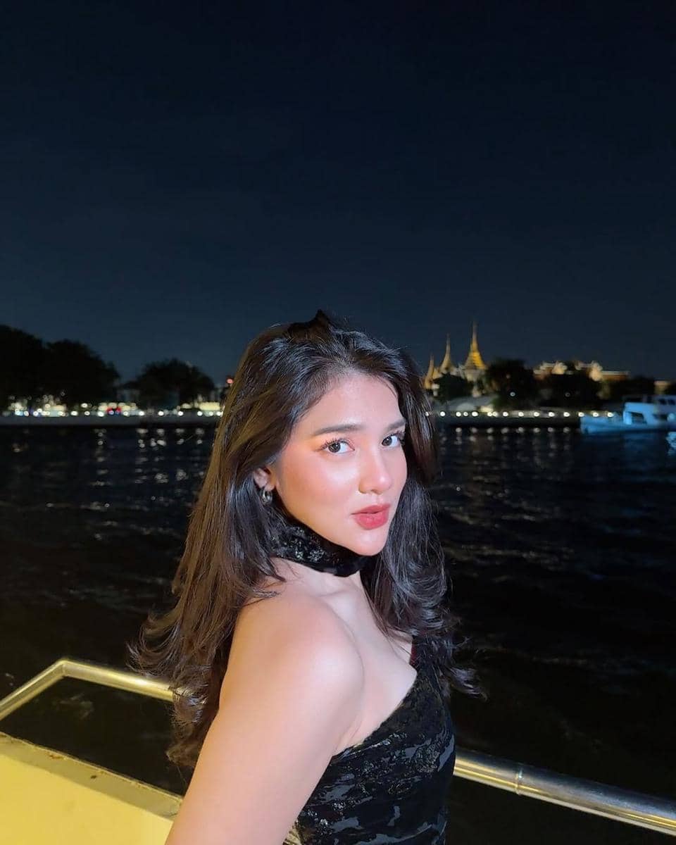 Davina Karamoy 3.jpg