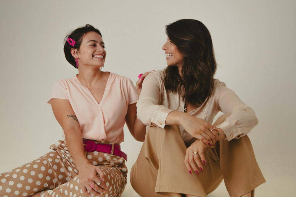 ilustrasi ngobrol bersama sahabat (pexels.com/Mateus Oliveira)