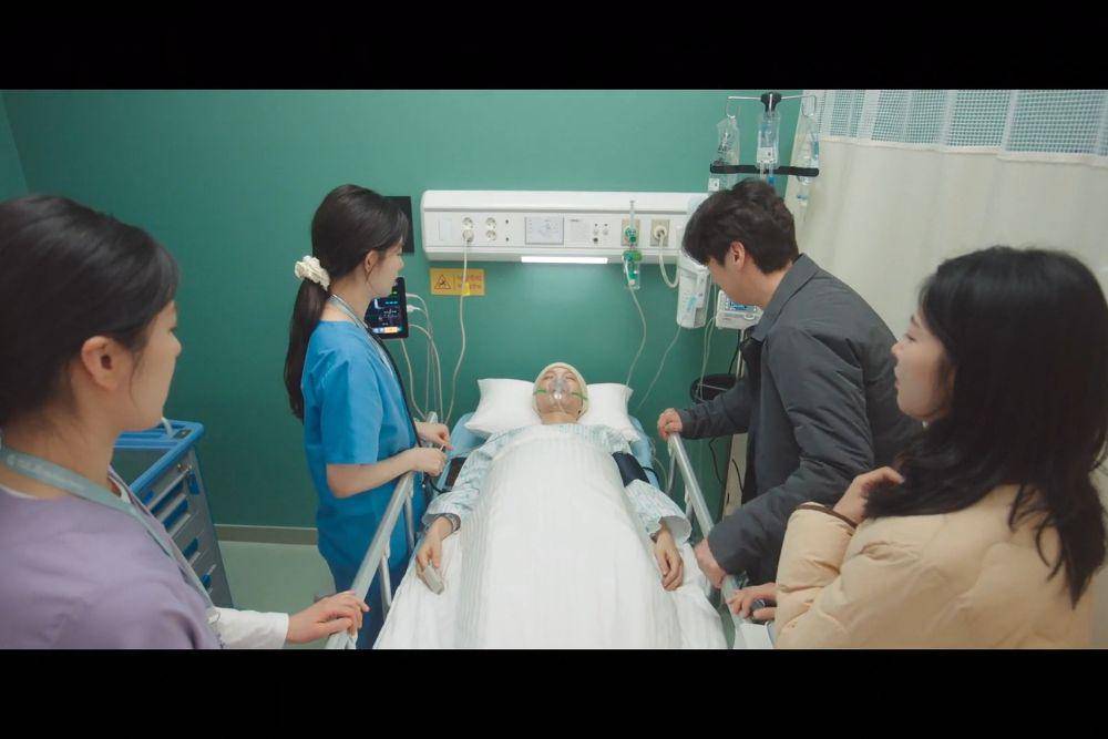 Ending drama Resident Playbook