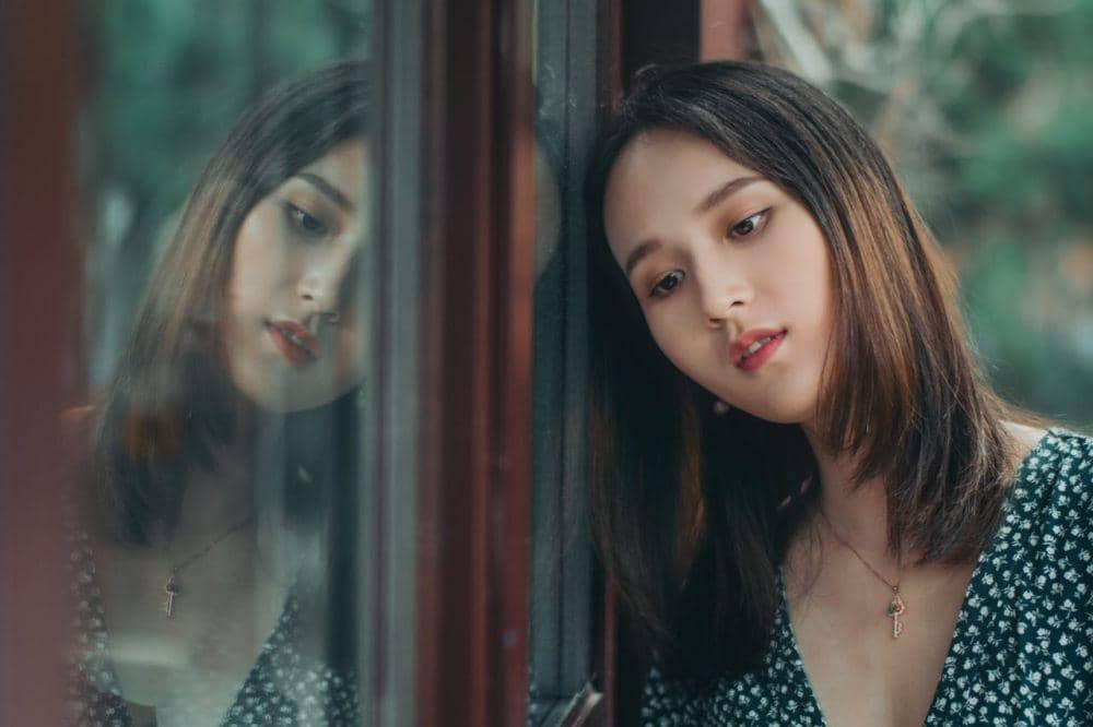 ilustrasi orang melamun (pexels.com/Zhang kaiyv)