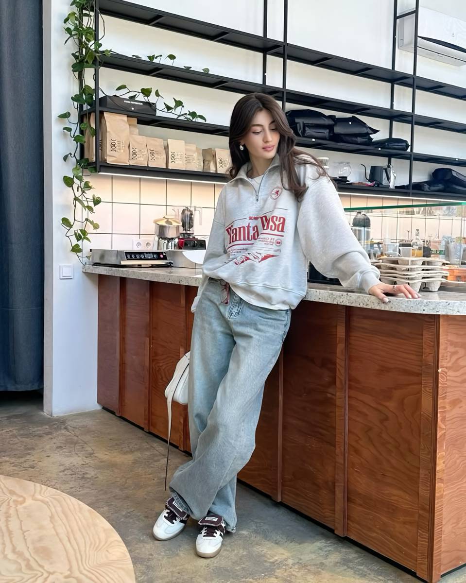 Baggy Jeans dan Half Zip
