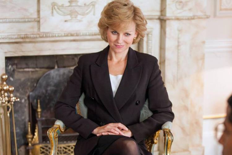 7 Gaya Modis Naomi Watts di Film dan Serial Hollywood Terkenal 