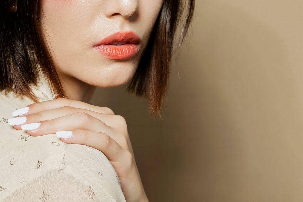 ilustrasi menggunakan lipstik