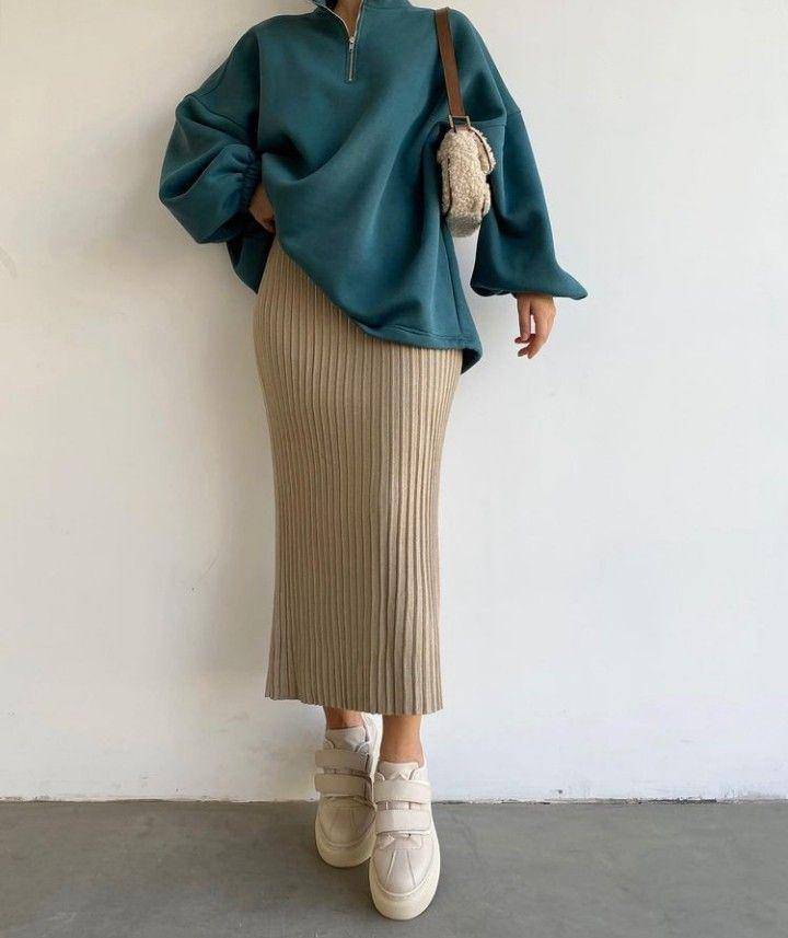 Rok Span Rajut Coklat dan Half Zip Hijau