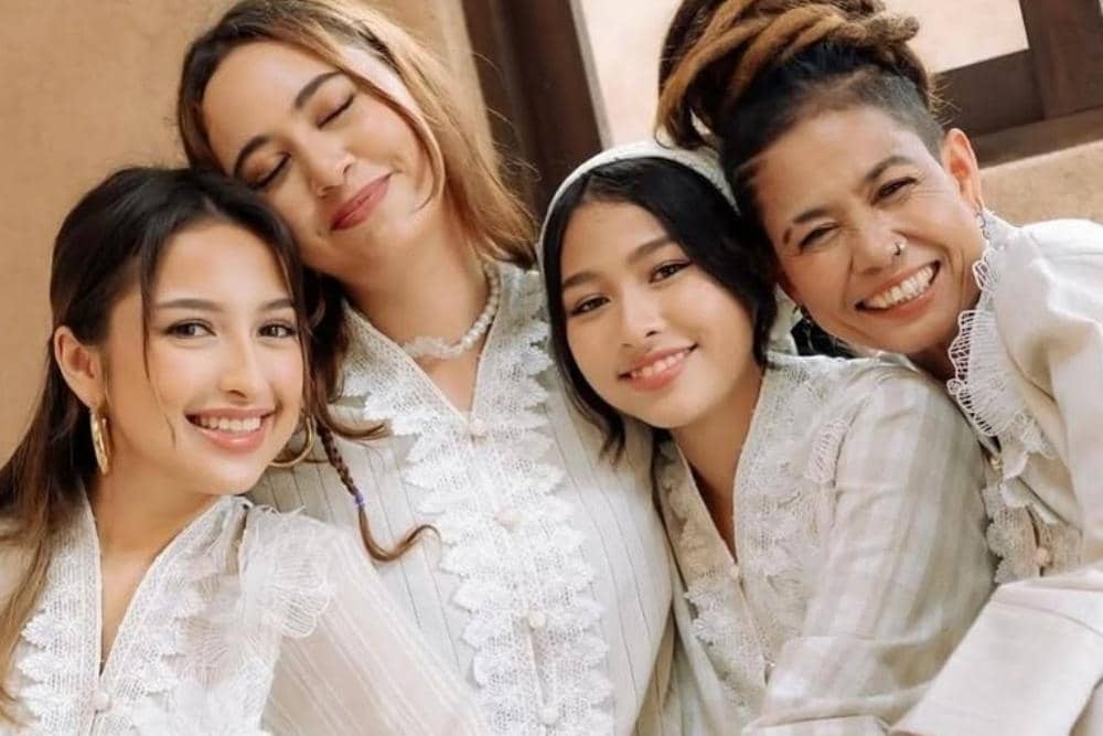 Jennifer Coppen dan keluarga Dali Wassink