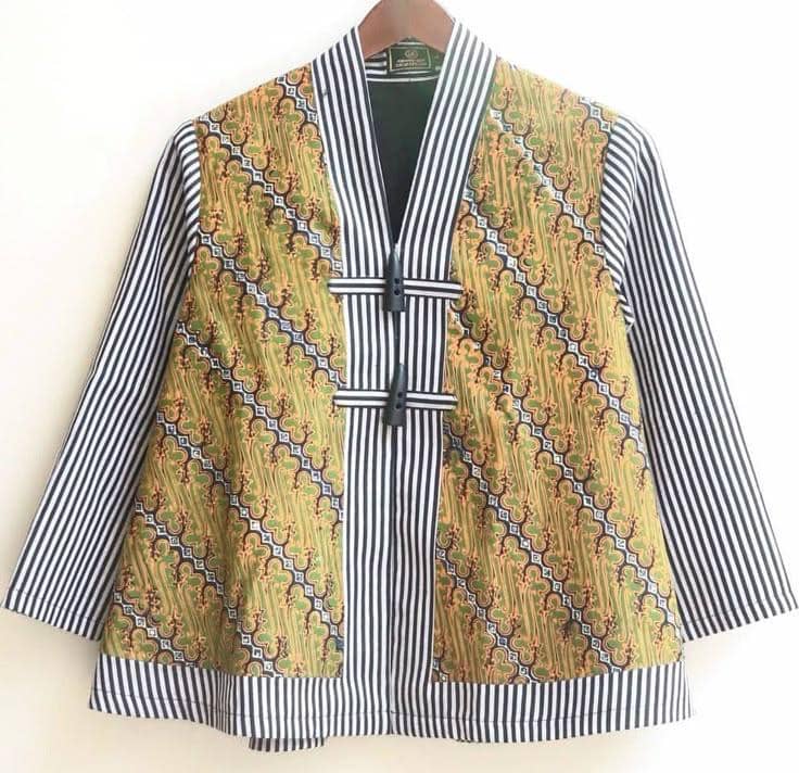 blazer batik wanita panjang modis