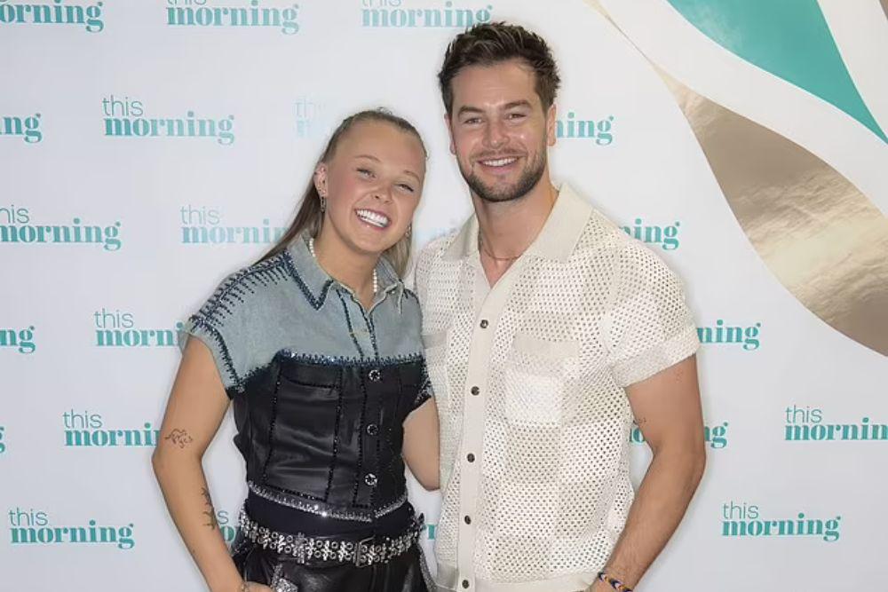 6 Fakta Unik Isu Kencan JoJo Siwa dan Chris Hughes, Start Go Publik