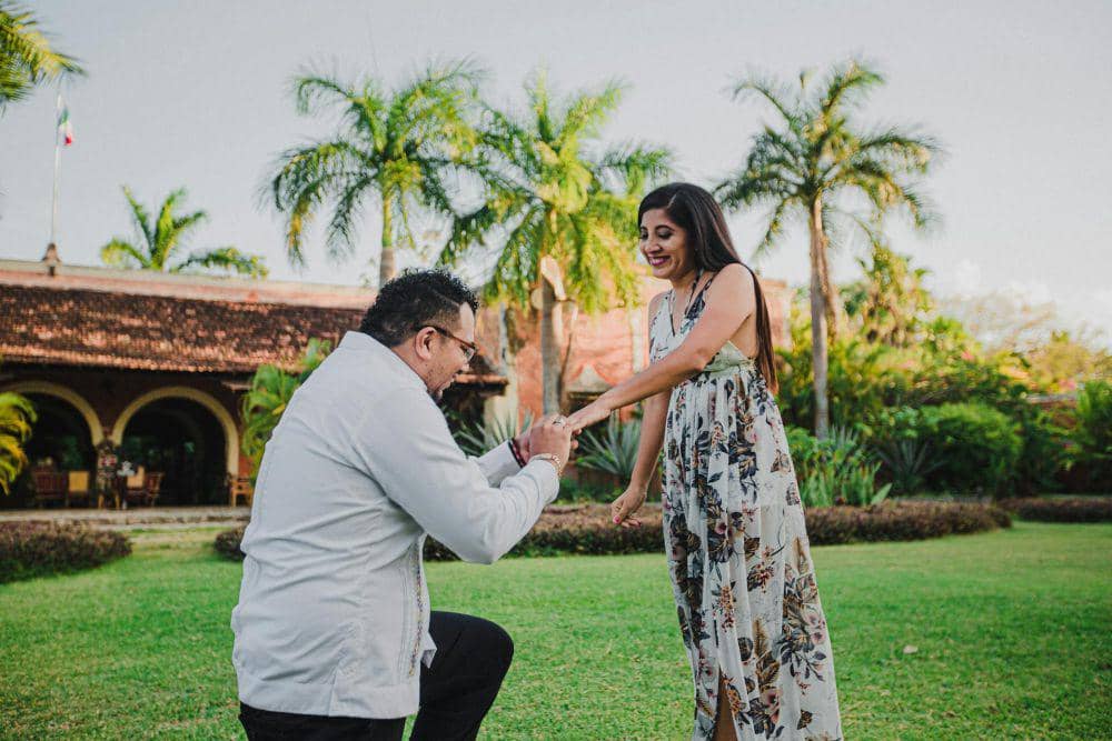 ilustrasi melamar pasangan (pexels.com/Andrés Góngora)