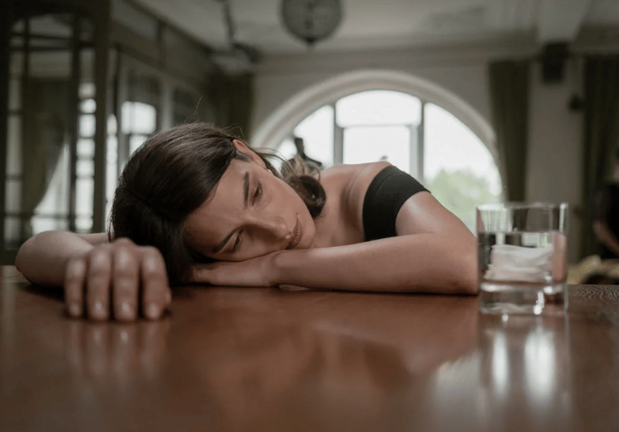 ilustrasi cemas (pexels.com/cottonbro studio)