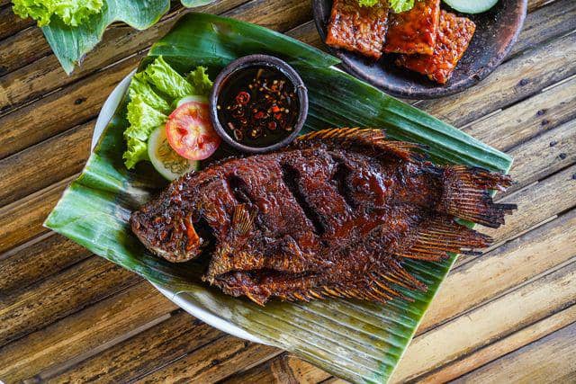 Ilustrasi ikan bakar