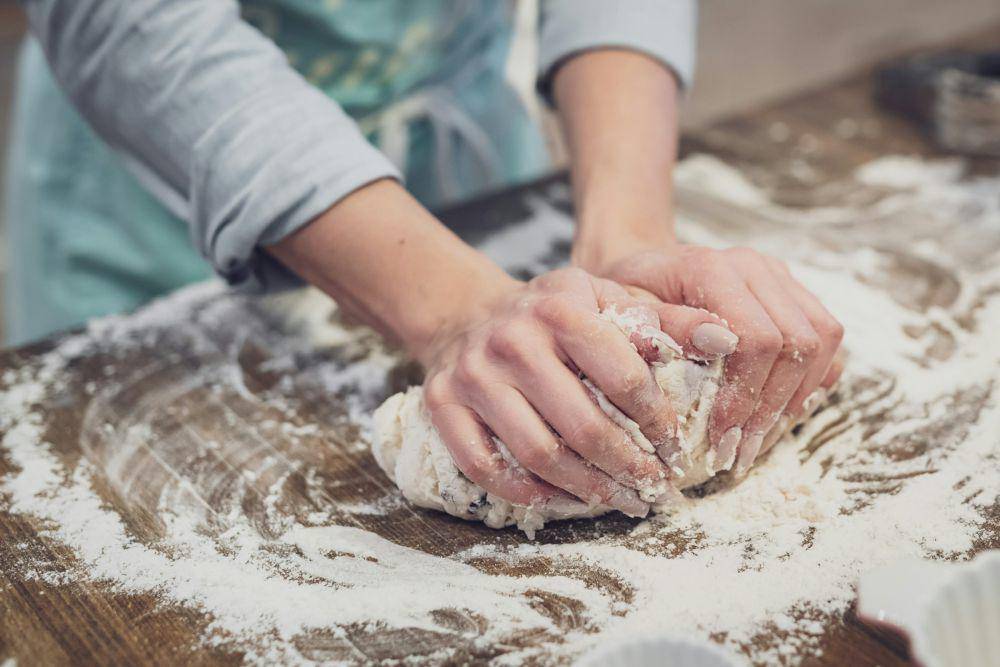 Cara membuat donat 2 bahan dengan roti