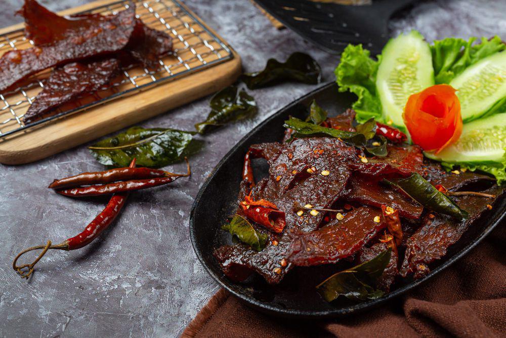 ilustrasi dendeng daging (freepik.com/jcomp)