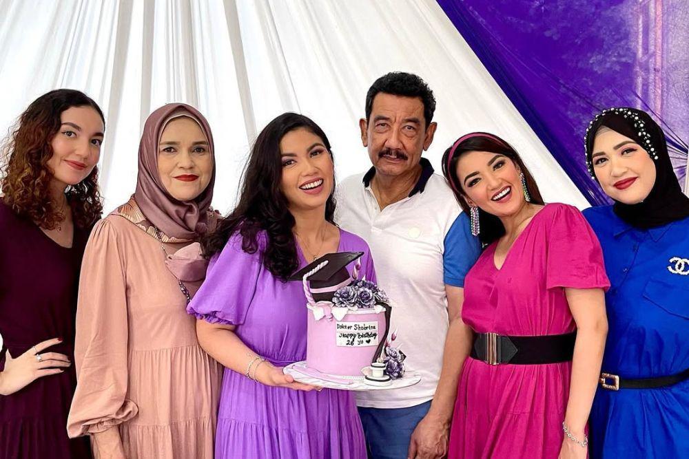 Fakta keluarga Ghina Raihanah