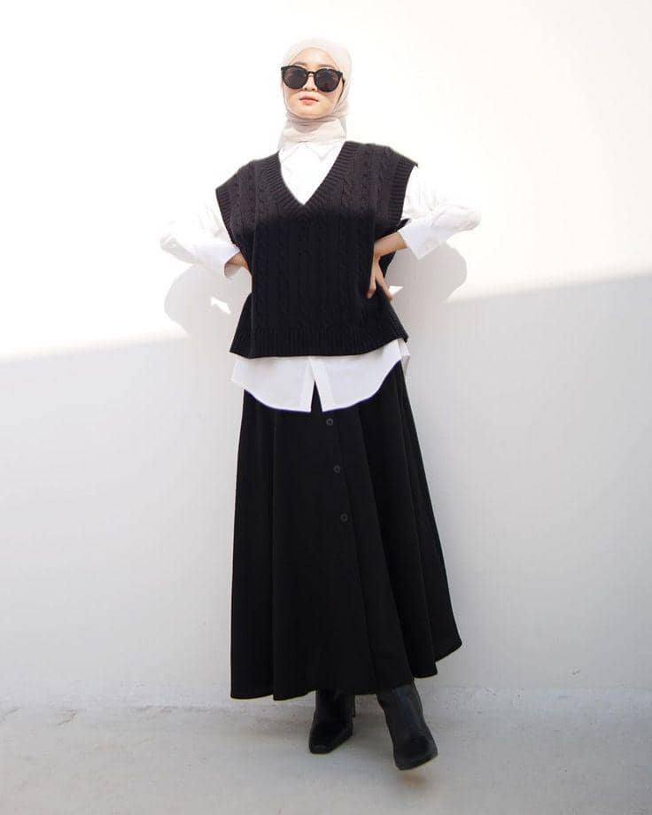 OOTD vest hitam hijab