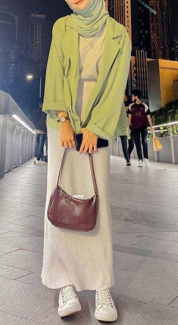 OOTD rok span plisket putih