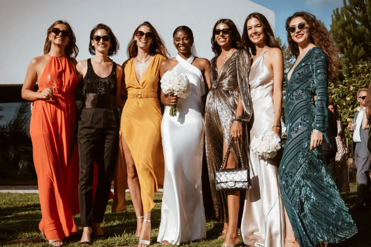 Cover Acara Pesta - vogue.com.png