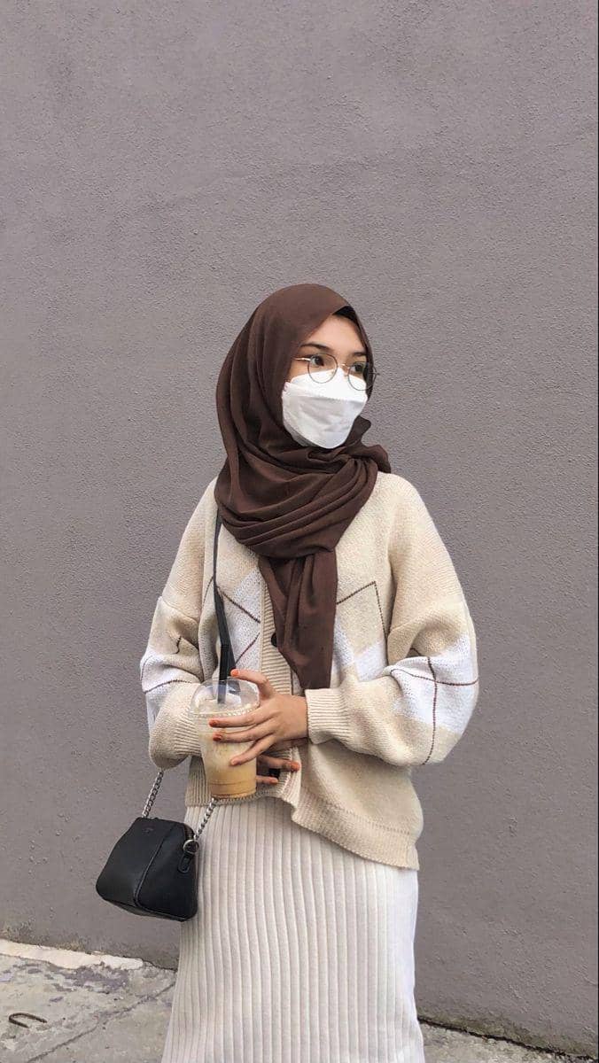 OOTD rok span plisket putih