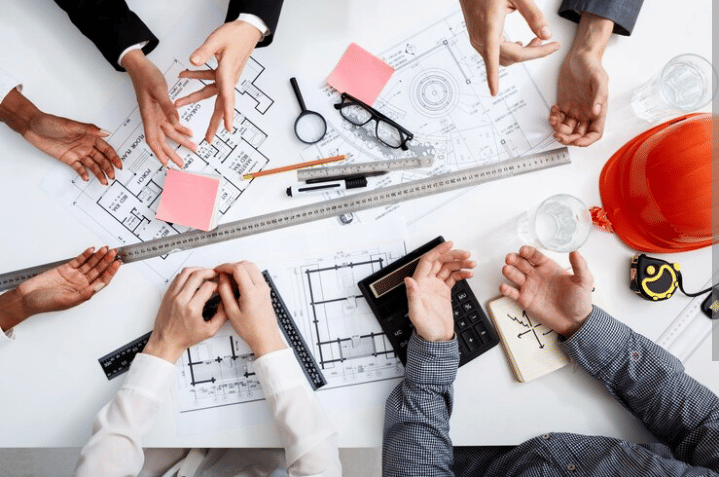 Ilustrasi manajemen proyek (freepik.com/cookie_studio)