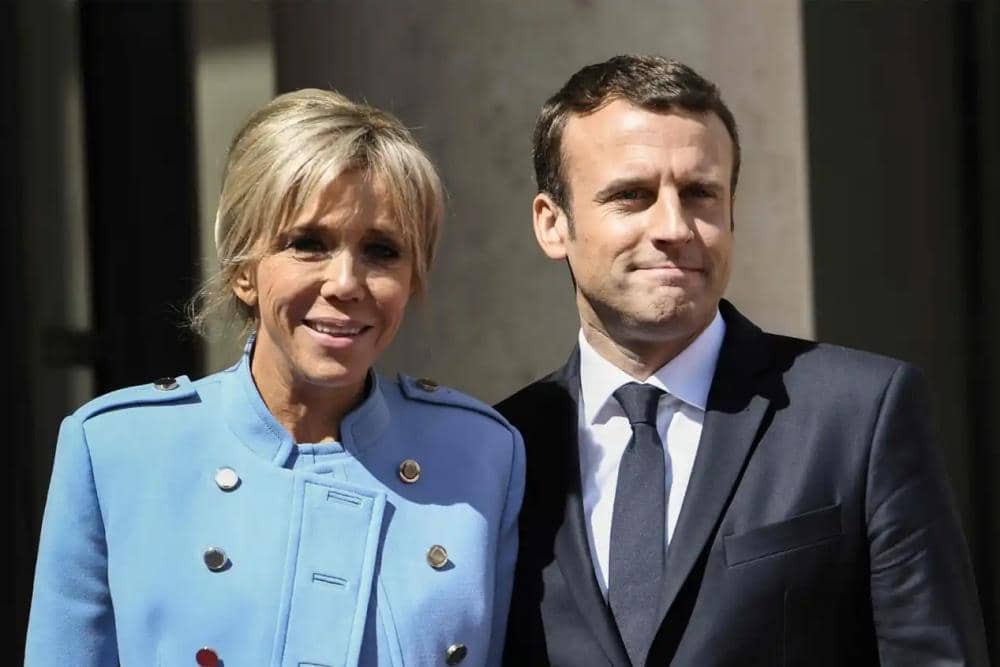 Kisah cinta Presiden Emmanuel Macron dan Istrinya, Beda 25 Tahun ...