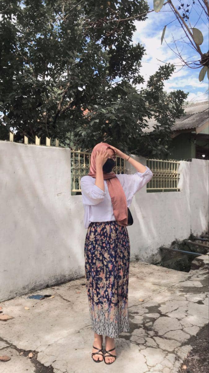 OOTD rok span plisket batik