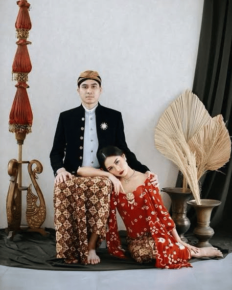 outfit prewedding adat jawa klasik