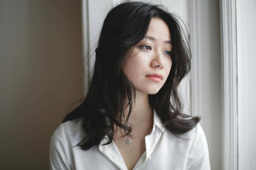 ilustrasi perempuan galau (pexels.com/JESSICA TICOZZELLI)