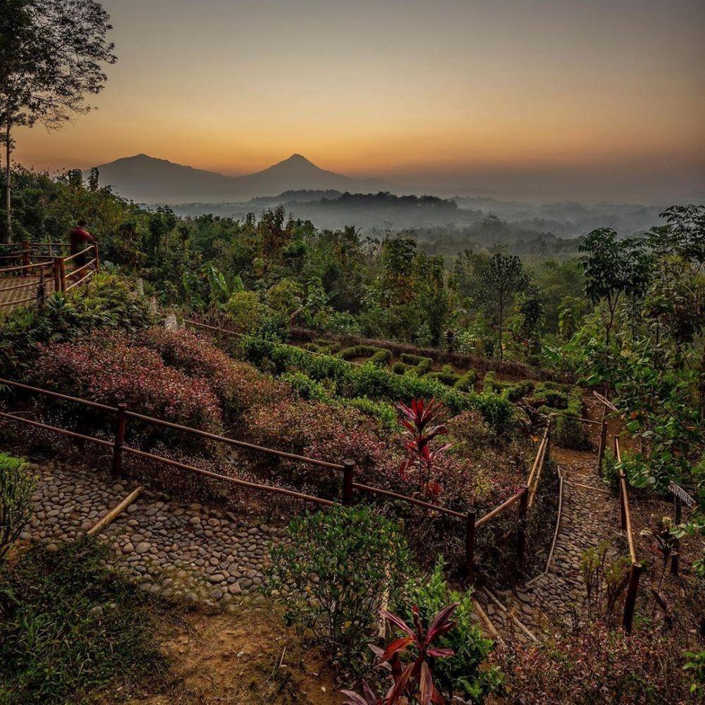Pemandangan Bukit Barede