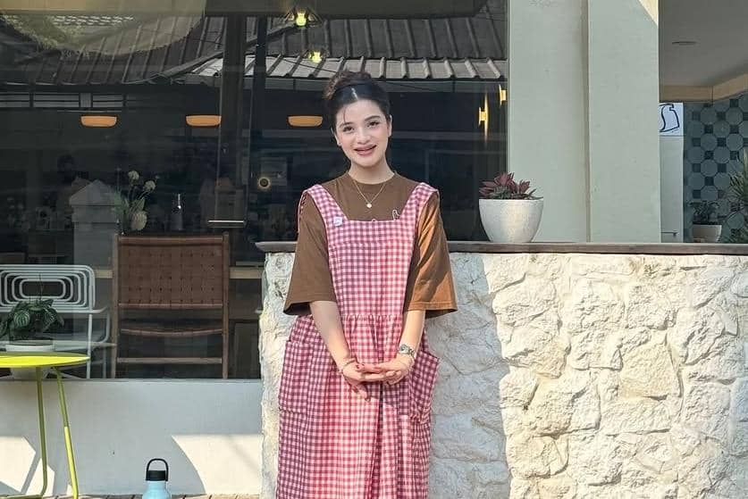 All my heart, love, and soul, bit by bit, making this place comfier -).jpg