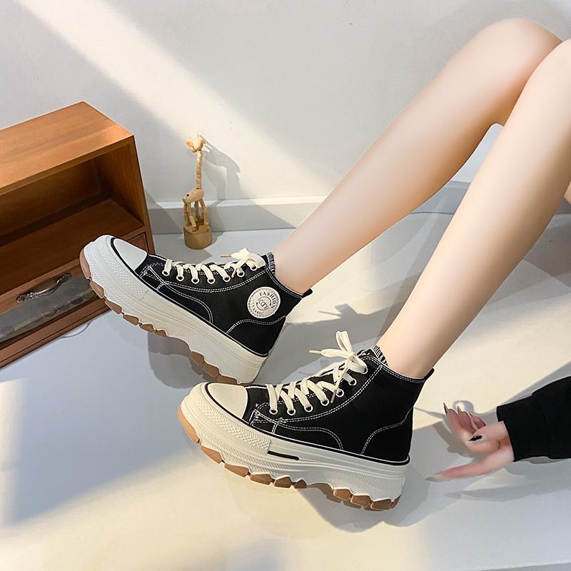 sepatu sekolah hitam putih tinggi wanita