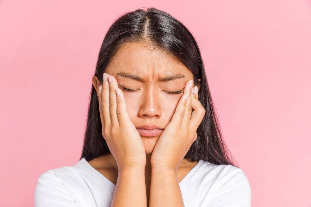 Cara Mengatasi Puffy Face yang Bisa Kamu Terapkan