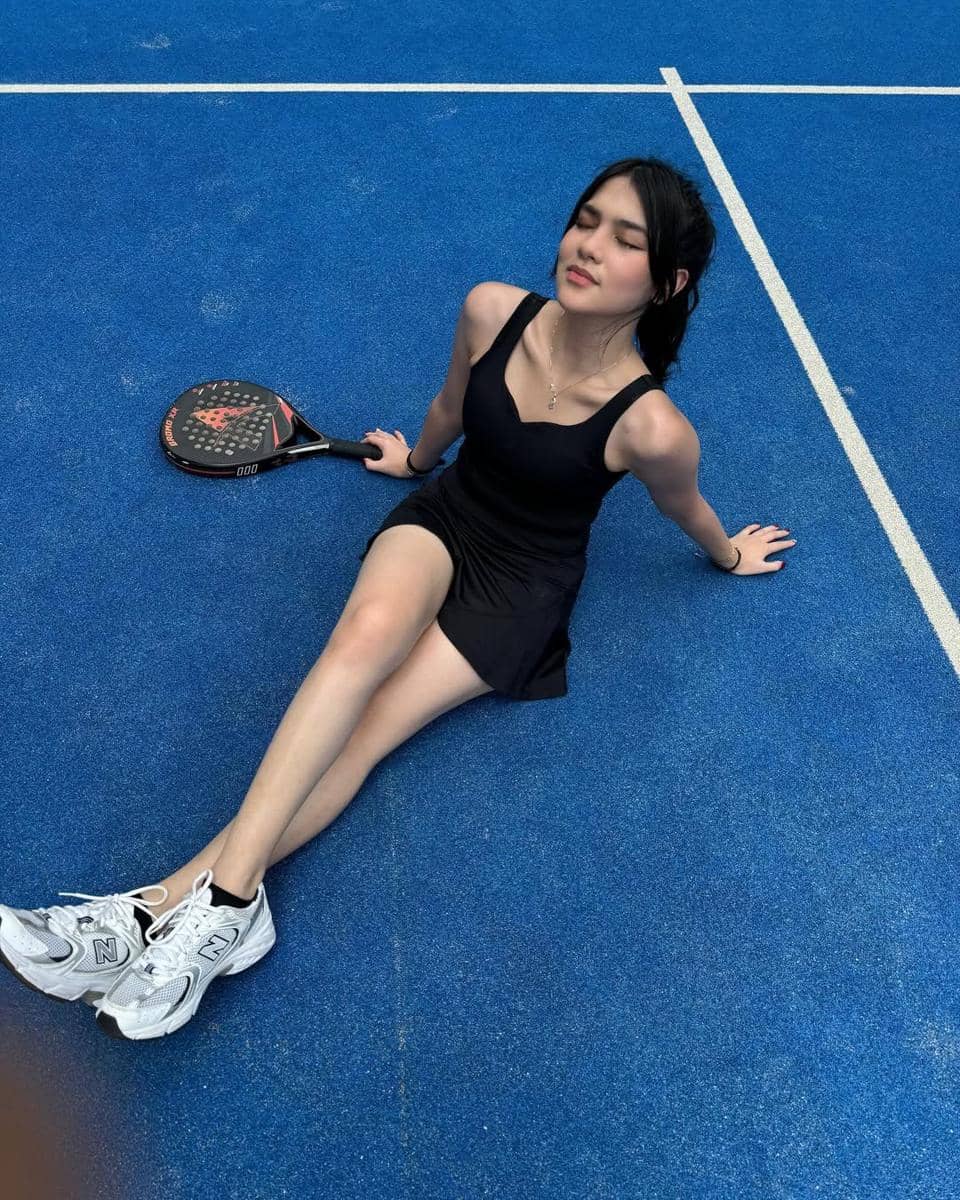 Intip Rok Mini Intip 7 Outfit Padel Perempuan Pakai Rok A La Artis, Sporty Chic ...