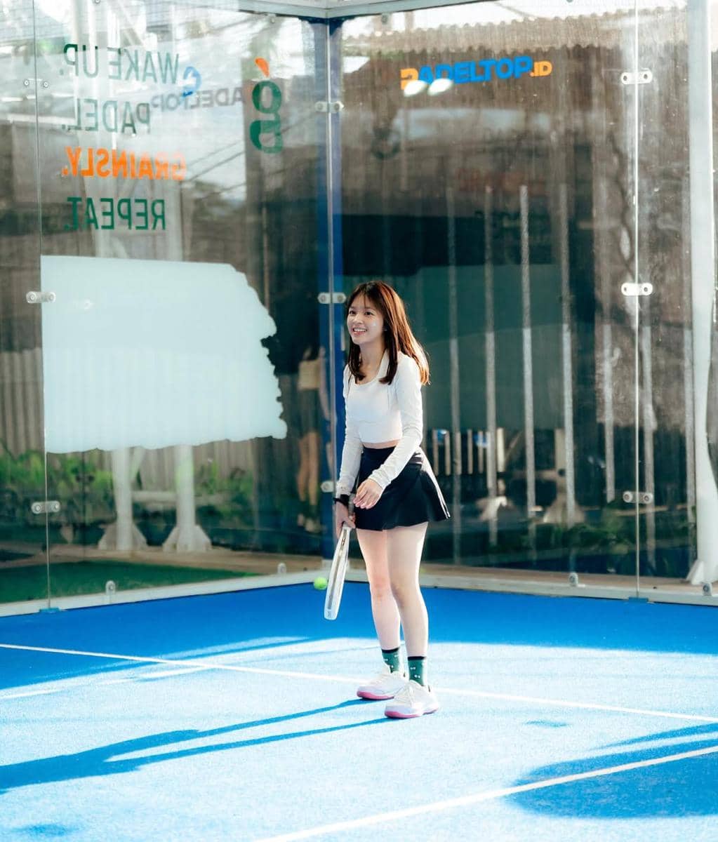 Intip Rok Mini Intip 7 Outfit Padel Perempuan Pakai Rok A La Artis, Sporty Chic ...