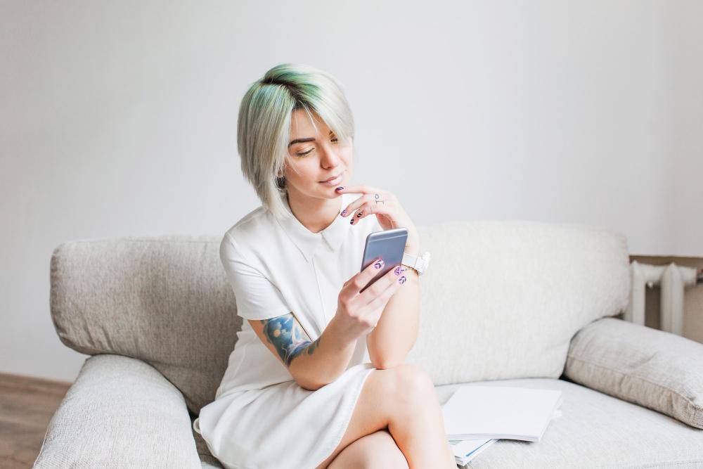 7 Cara Bersikap Dewasa dengan Pasangan Lewat Chat