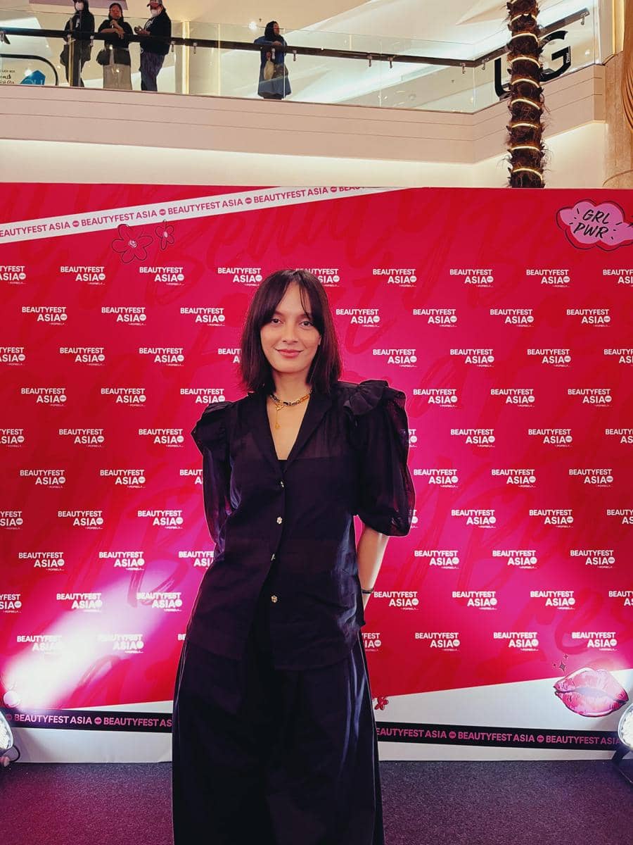 POPBELA.com/Michael Richards