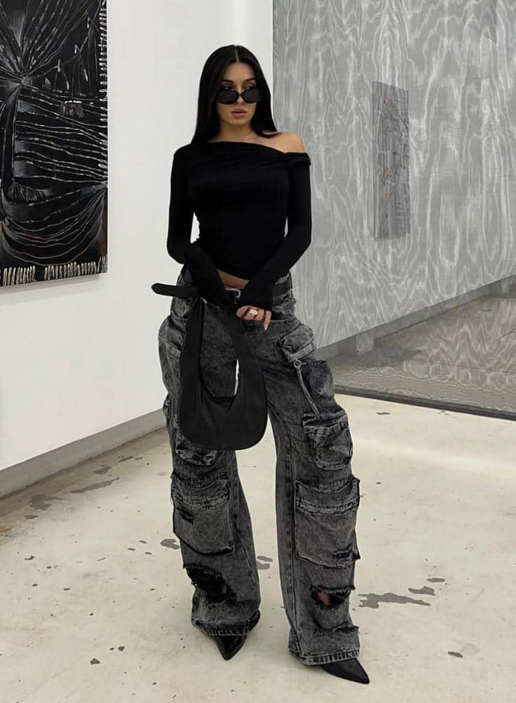 Celana Cargo dan Pointed Heels