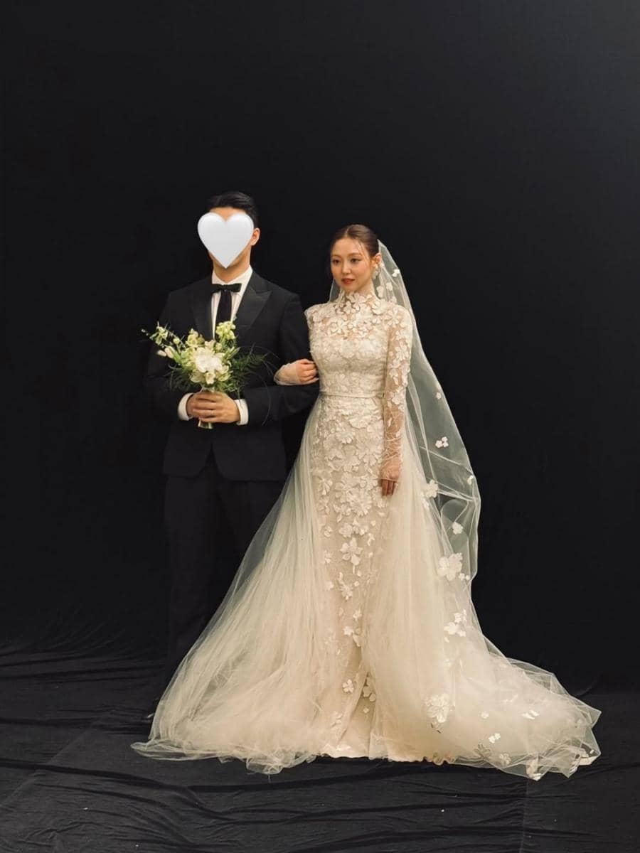 _I’m diving into you Who said I don’t need a man! I NEED A MAN! (1).jpg