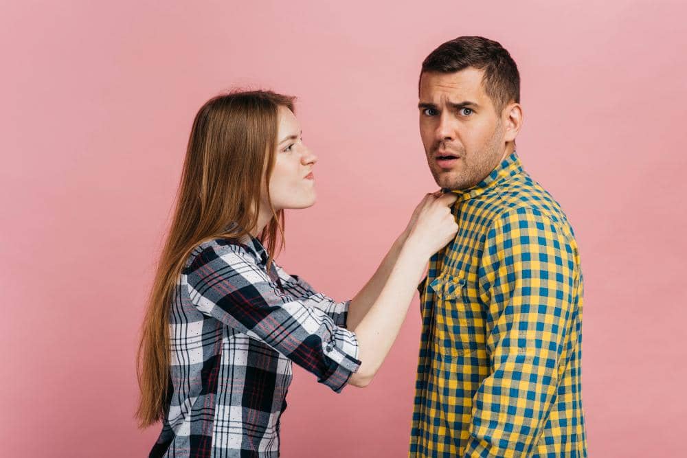ilustrasi perempuan marah pada pasangan (freepik.com/freepik)