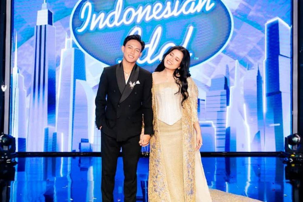 Terima kasih sudah menonton GRAND FINAL malam ini! Idol Lovers, sampai bertemu di RESULT & REUNION minggu depan untuk menemukan Idola Indonesia! Jangan lupa VOTE idola favoritmu sebanyak-banyaknya #Indones.jpg