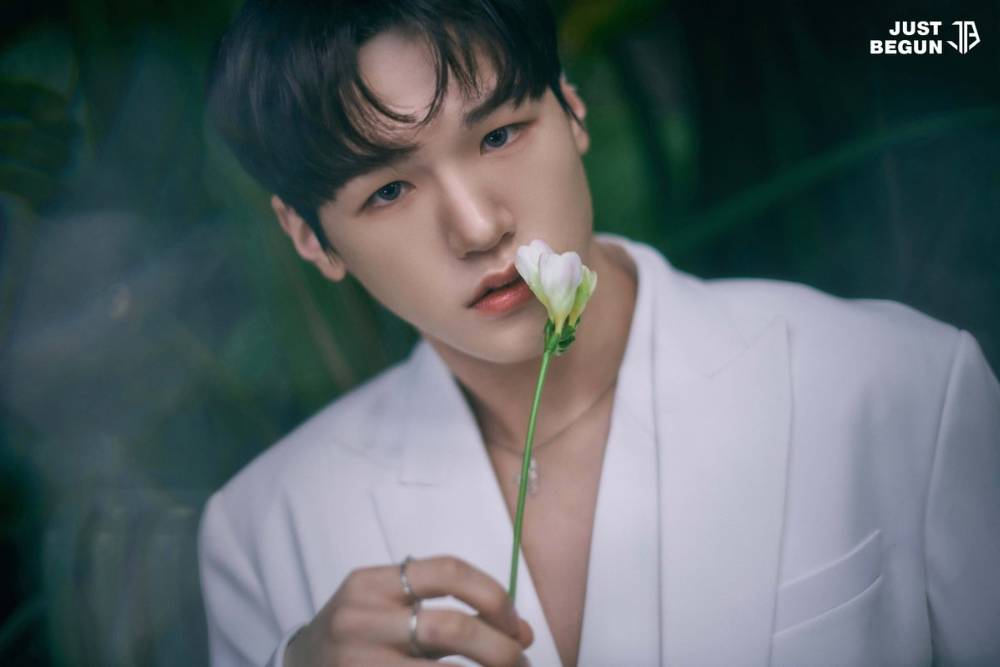 5 Idol K-Pop Laki-Laki yang Mengaku Sebagai Penyuka Sesama Jenis