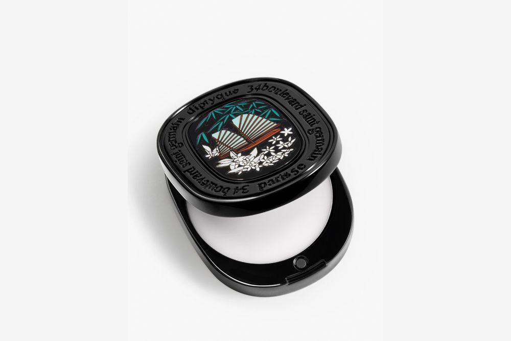 5 Rekomendasi Solid Perfume Terbaik yang Praktis dan Wanginya Awet