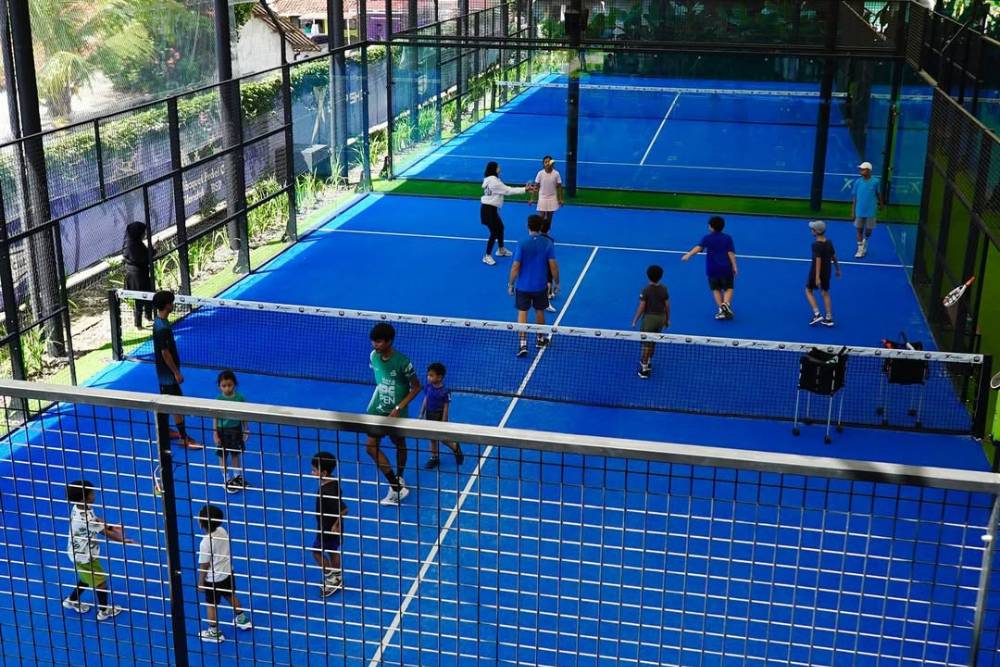 instagram.com/racquet_padel_club