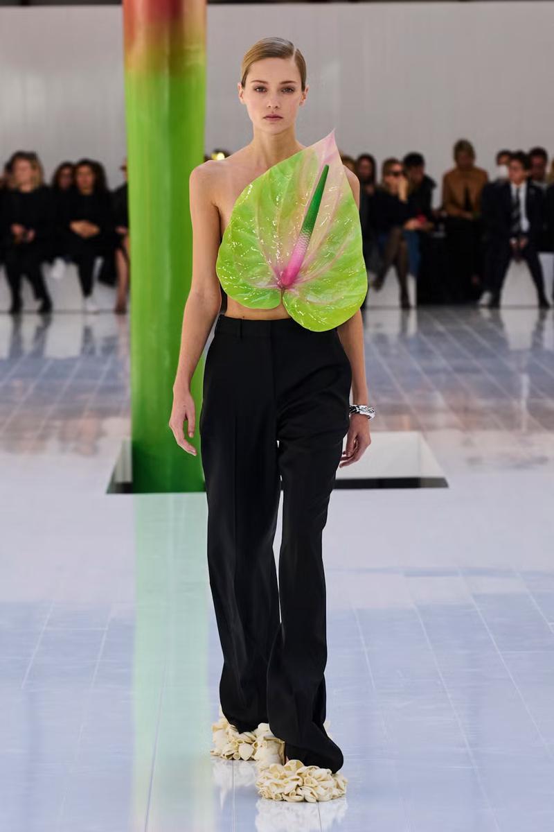 loewe-s23-032-67d83c1b8038e.jpg