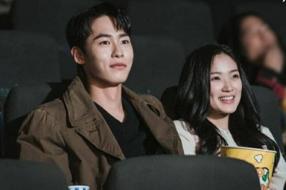 potret-kim-hye-yoon-dan-lee-jae-wook-dalam-drama-true-beauty-foto-soompicom-1749605391870.jpeg